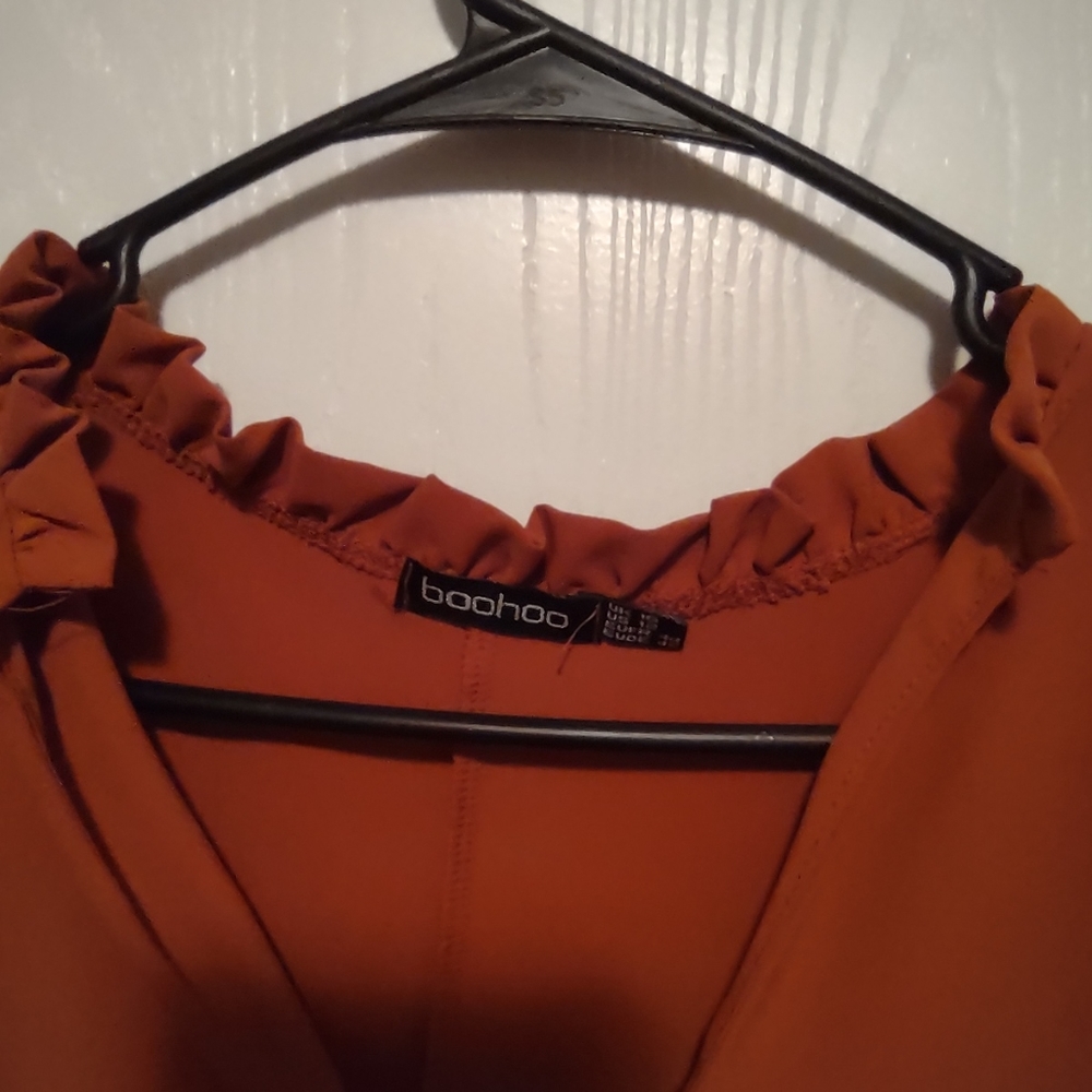 Boohoo ladies v-neck blouse
